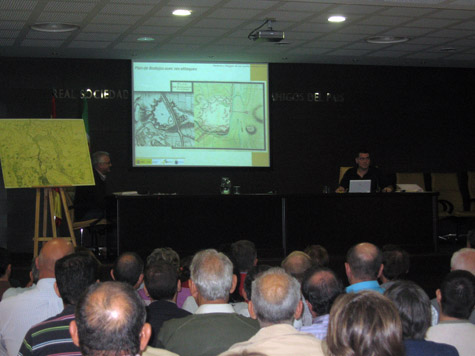 Presentación de Historia e Imagen de un asedio. Badajoz 1705. Público asistente